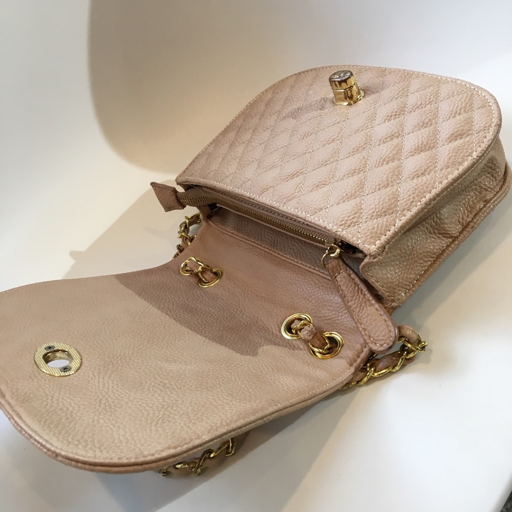 Tan quilted Crossbody Bag - Picture 8 of 8